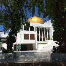 まわりは静かな雰囲気です