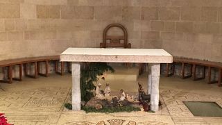 魚とパンのモザイク画