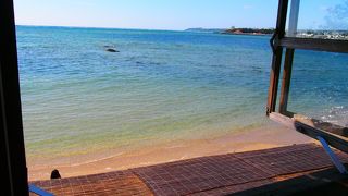 気持ちのいい海の風と絶景のカフェ