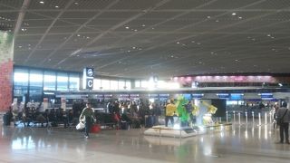 出国の手荷物検査は、AM7:30～