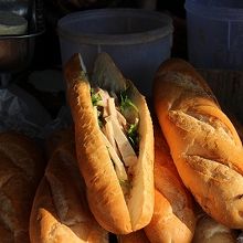 美味しそう。でもハエ軍団が着地していた。