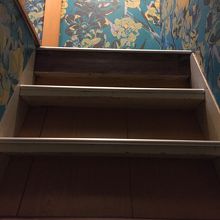 階段が急過ぎる!