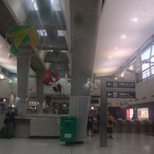 駅改札口付近の様子