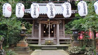 江島神社の境内