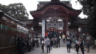 男山山頂にある由緒ある八幡宮