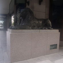 三越名物のライオン像も勿論あります