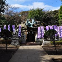 江島神社 龍宮外観