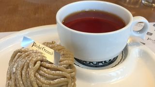 オシャレなケーキ屋さん