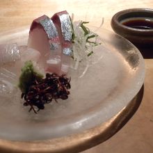 鯛・ヒラメ・シマアジ。値段の高いコースは品数も明らかに多い