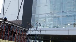 言語だけが違うインモール