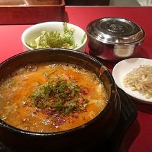 スンドゥブ料理が主体の店