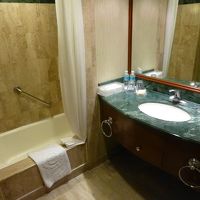 広くはないが問題は無いバスルーム