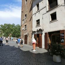 島内の街並み。