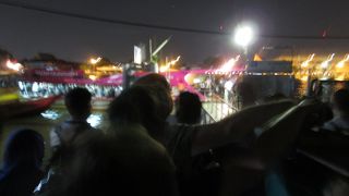 夜のターティアン船着き場