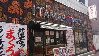 会食にも使えるシックでモダンな店舗