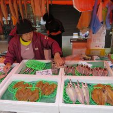 輪島の朝市　ここでお土産を購入しました。