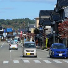 輪島の街、屋根瓦は黒です。