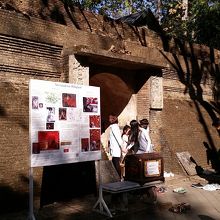 洞窟寺院の入口