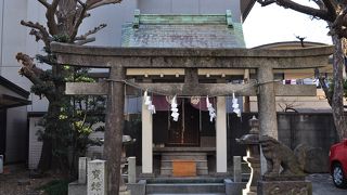 静かな神社です