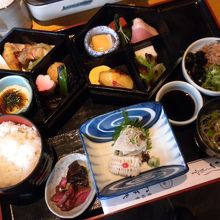 湯豆腐付き「雨月弁当」