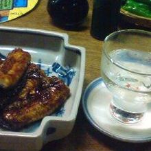 鰻の蒲焼きと日本酒
