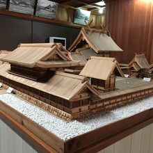 彰古館にて、出雲大社1/30の模型。