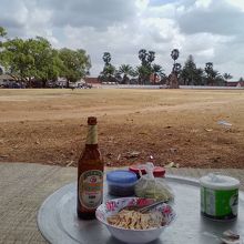 仏塔を眺めながら一杯