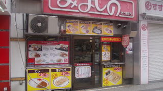 観光客にも利用しやすい店舗です