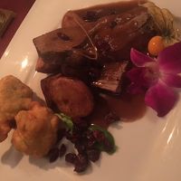 ホテルでお勧めしてもらったレストランのお肉料理です！