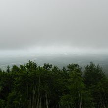 霞んでいたのでぼんやりとしか見えませんでした