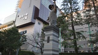 江戸東京博物館の横