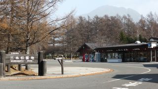 戦場ヶ原を見るならこちらの駐車場へ。