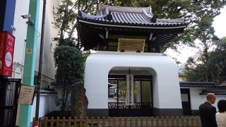 サンロードに面した古い禅宗のお寺