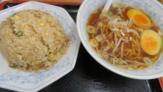 駅前のお店です