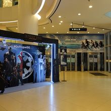 今では映画館もあるSCになっているキャセイ・ビル