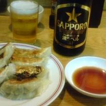 餃子と瓶ビール