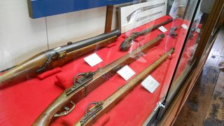 松本城天守２階にあります。