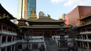 日本のお寺との違いが興味深い