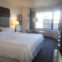 コーナールームはキングサイズベッド　「ヘブンリーベッド」