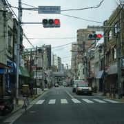 白金の下町商店街