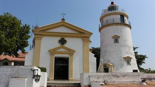 歩いて行くには、少し遠いですが行く価値あるかと思います。