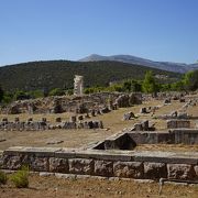 古代劇場が有名ですがギリシャの世界遺産の中では地味かも・・・