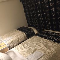 ベットが通常シングルサイズなので、添い寝はちょっと厳しかった