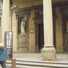 美術館前の様子。