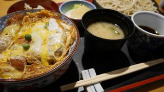 柔らかい接客とリーズナブルなセットメニュー＠高島