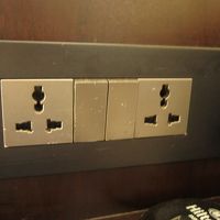 日本のプラグも差し込み可