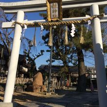厳かな神社