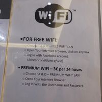 客室の無料Wi-fiはFacebookアカウントで利用可