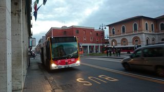 ピサの斜塔へは