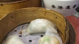 みなさん朝からバクバク食べる！